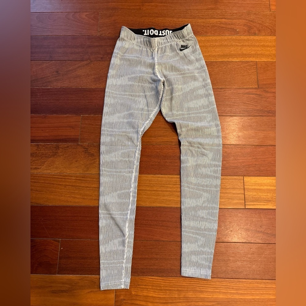 Nike Gray Striped Leggings